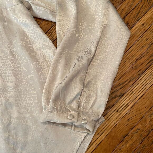 Torrid silver snakeskin pattern button down blouse - Picture 4 of 5